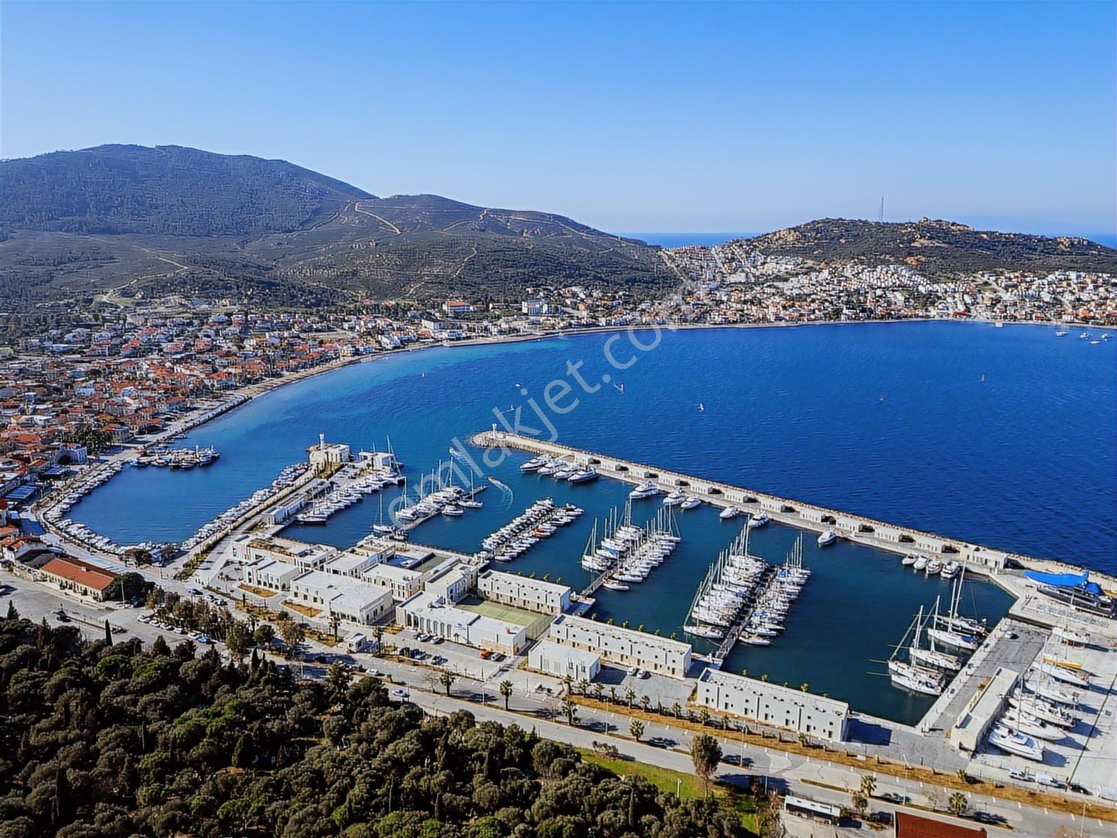 Foça Fotaş Tatil Köyü'nde Bahçeli Satılık 1+1 Daire - Görsel 6