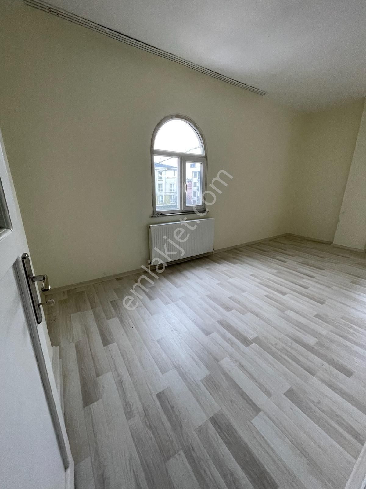 Koru Emlak'tan 2+1 Kiralık İçi Yenilenmiş Geniş Ferah Daire - Görsel 7