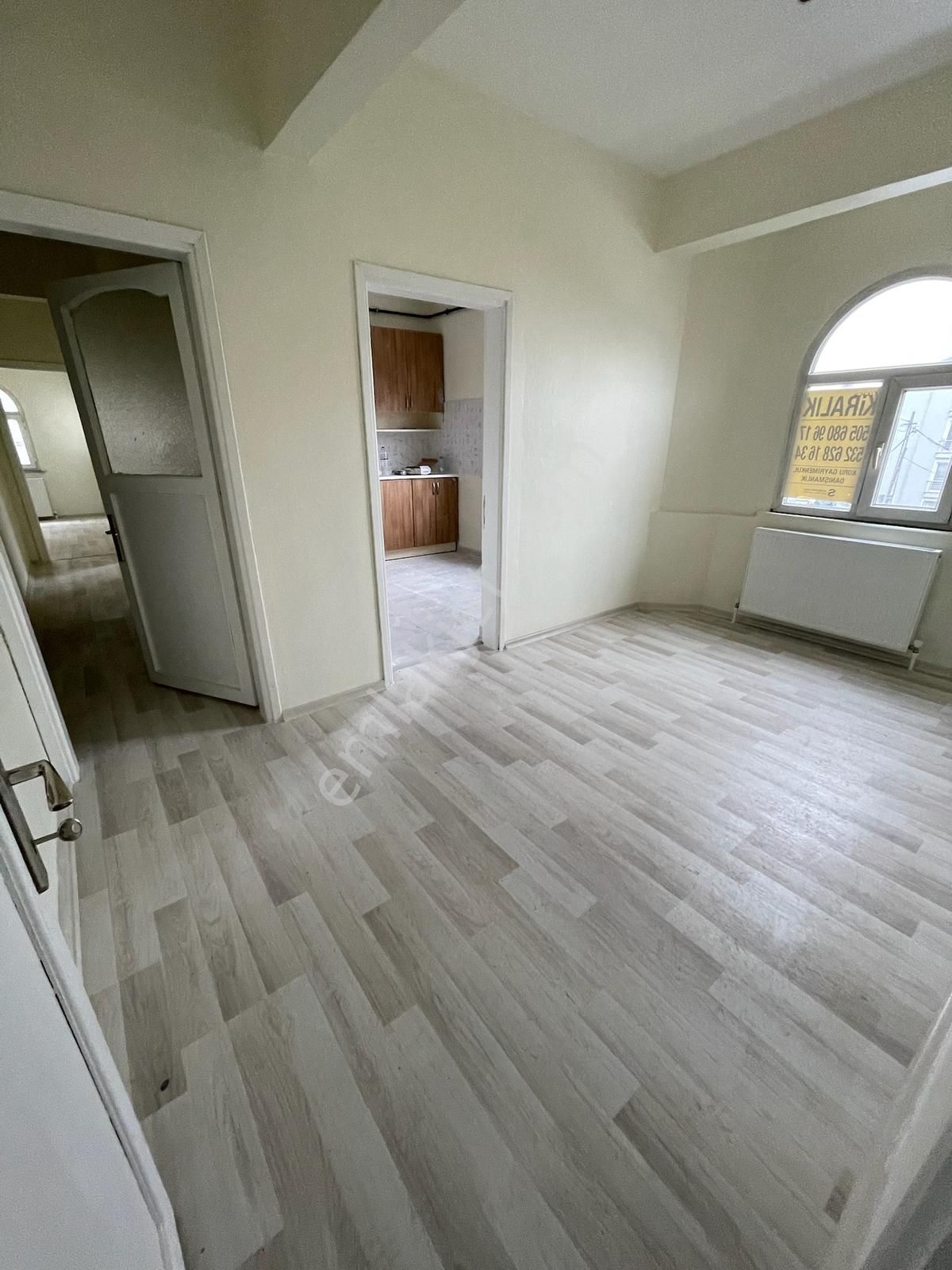 Koru Emlak'tan 2+1 Kiralık İçi Yenilenmiş Geniş Ferah Daire - Görsel 8