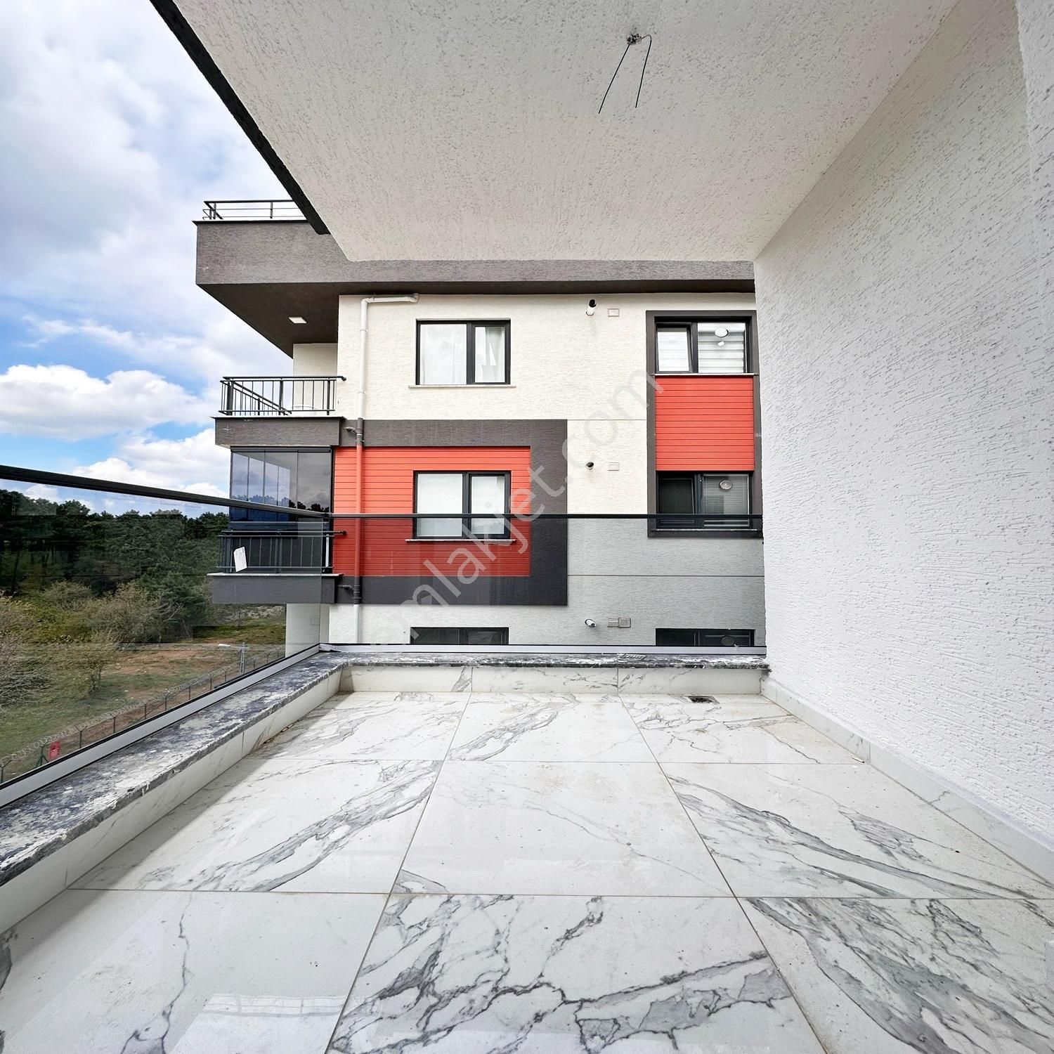 Çekmeköy Yapı Gayrimenkul'den Full Orman Manzaralı 2+1 Ara Kat ! - Görsel 25