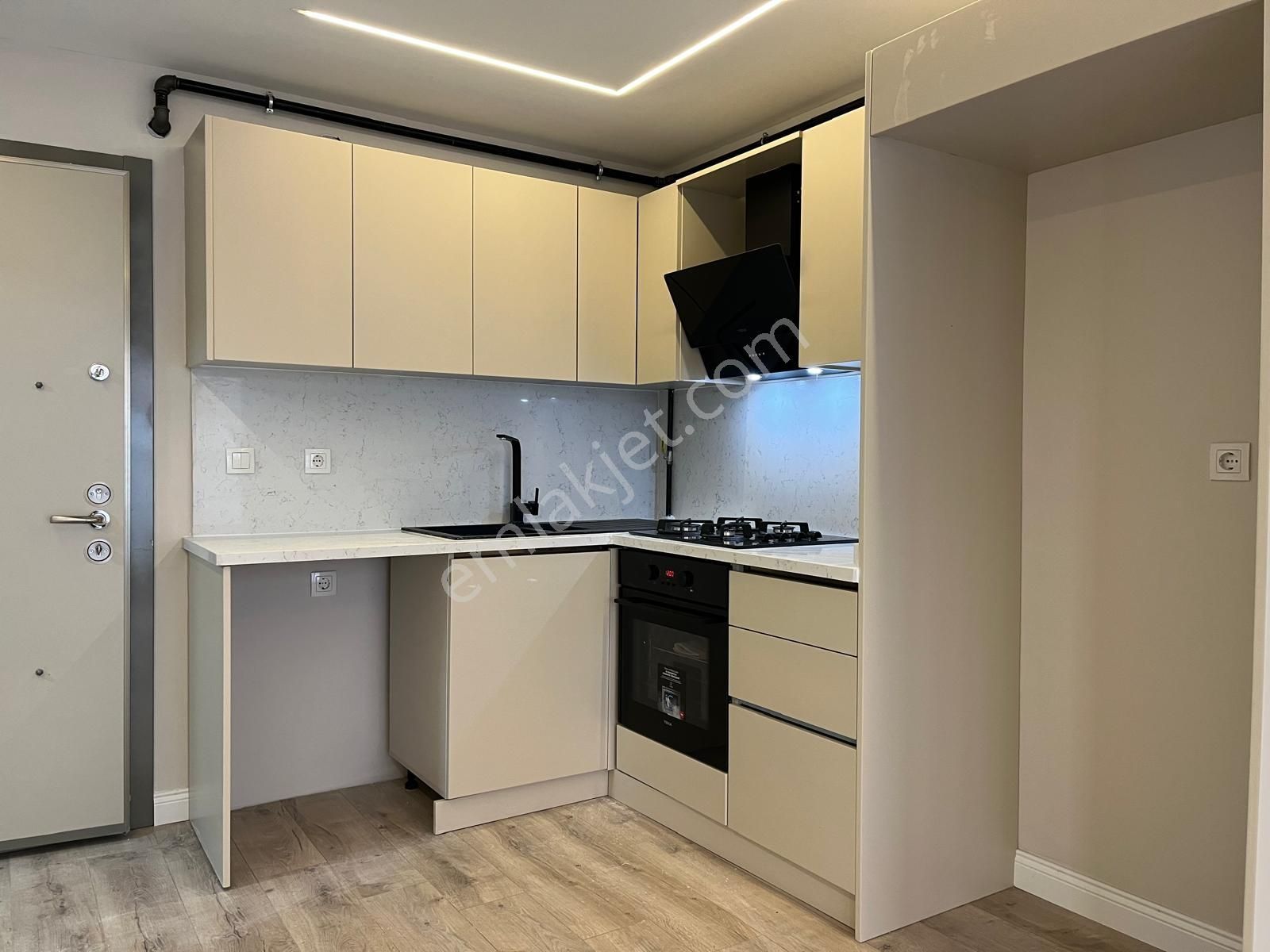 Sbell'den Bahçelievler'de Lüks Binada Teraslı 1+1 Sıfır Daire - Görsel 4