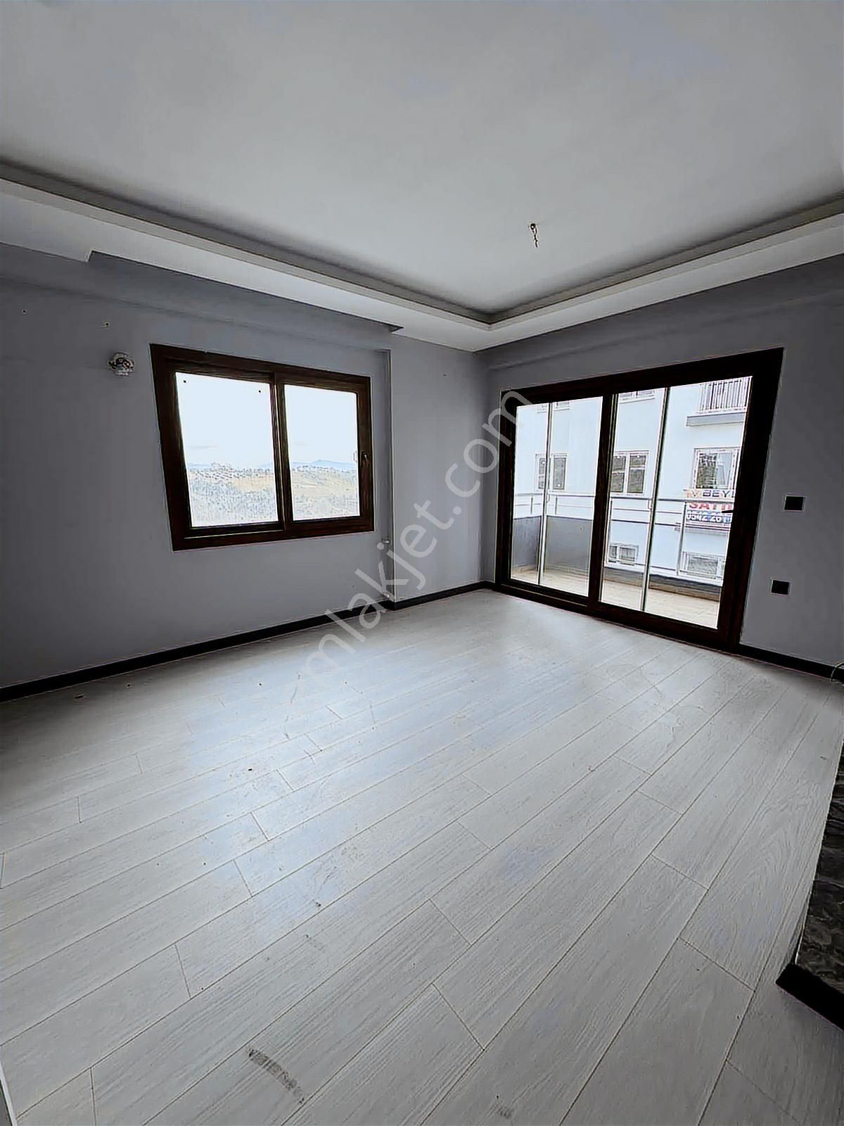 Osmangazide Sıfır Lüx İşçilikli 2+1 Ebeveyn Banyolu Geniş Daire - Görsel 7