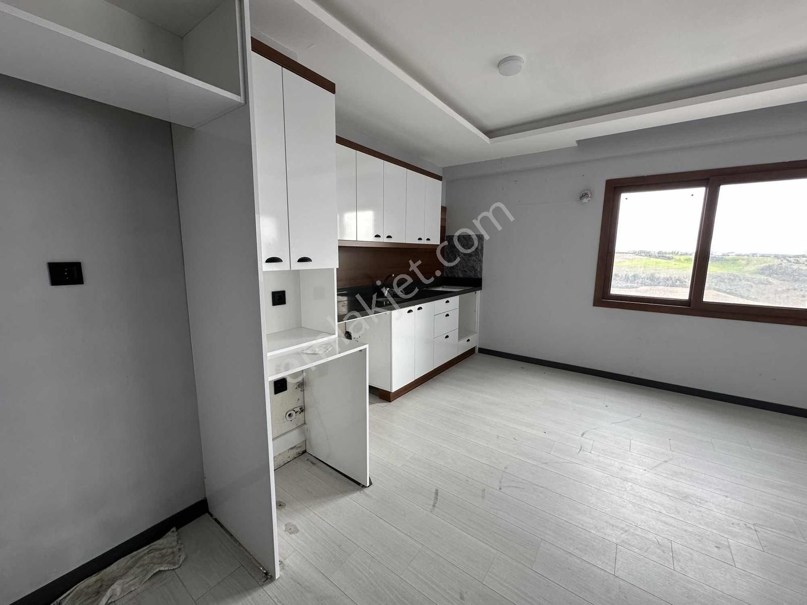 Osmangazide Sıfır Lüx İşçilikli 2+1 Ebeveyn Banyolu Geniş Daire - Görsel 5