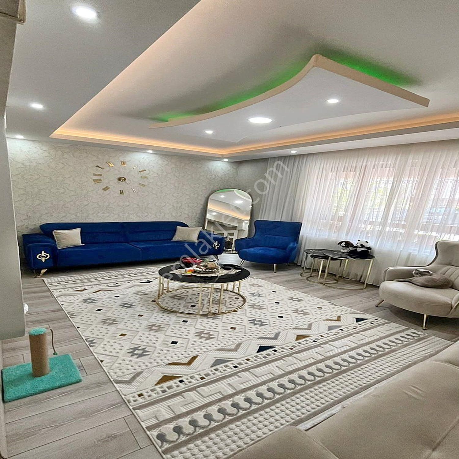 Osmangazi'de Cadde Yakını 3+1 Full+full Yapılı Fırsat Daire