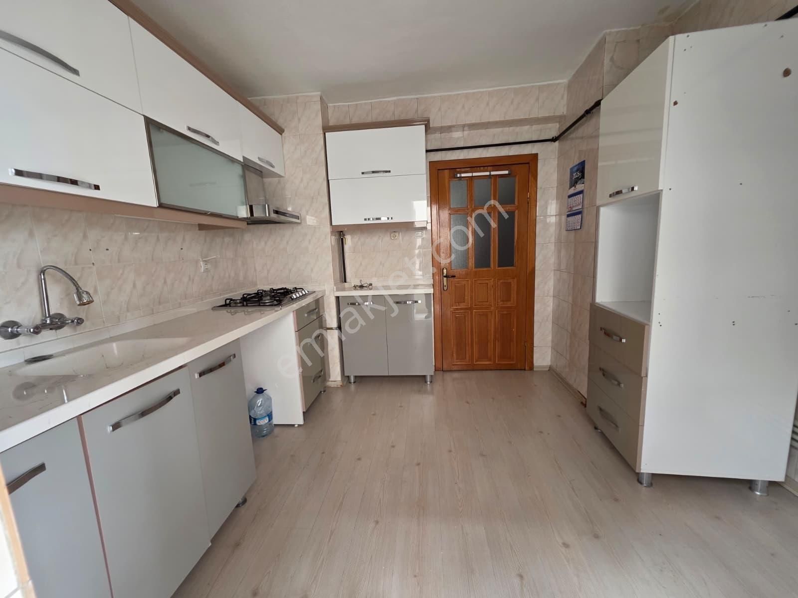Kardeşlerde Park Manzaralı Ara Katta 3+1 Full Yapılı Kiralık - Görsel 31