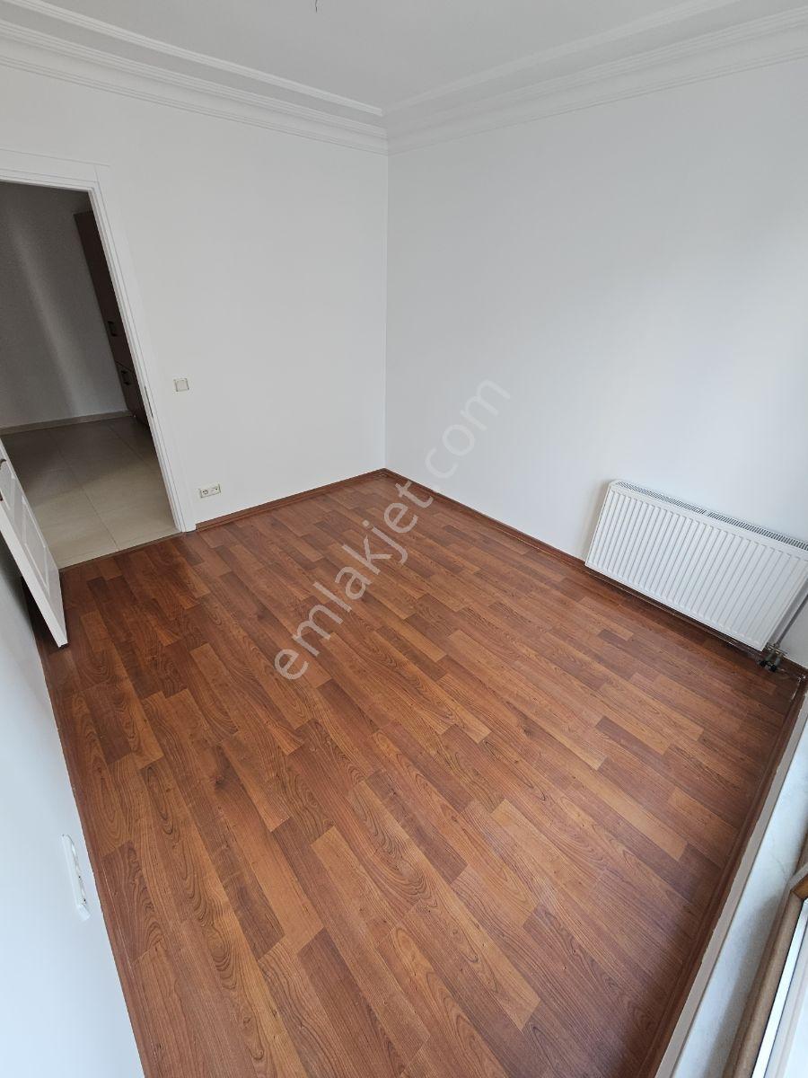 Şerifali'de Muhteşem Konumda Büyük M2 2 +1 - Görsel 19