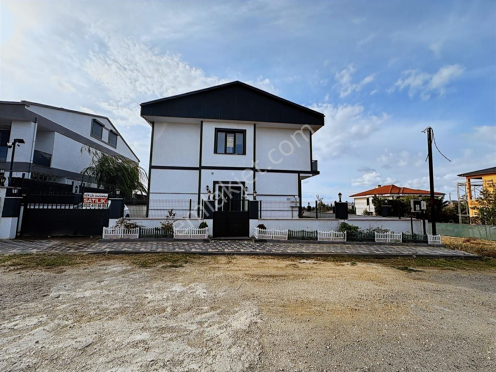 Ergüven İnşaat Mustakil 6+2 Villa İskanlı Arac Takasına Uygun - Görsel 21