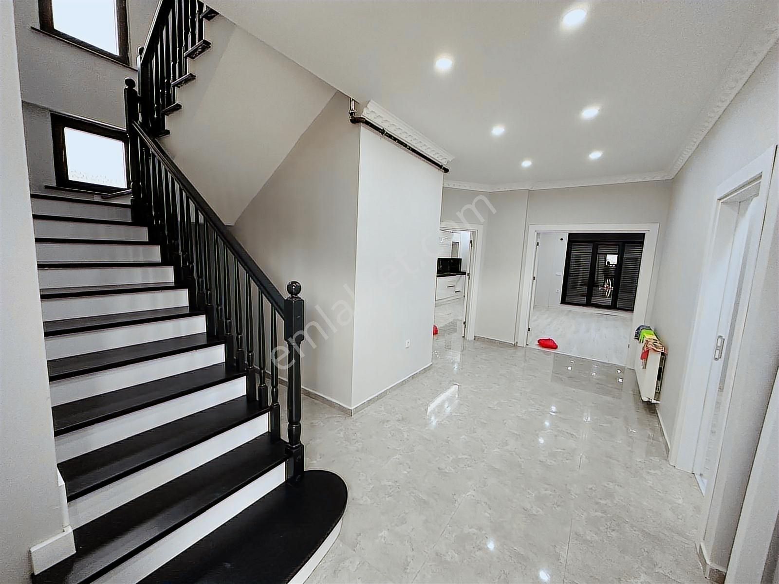 Ergüven İnşaat Mustakil 6+2 Villa İskanlı Arac Takasına Uygun - Görsel 32