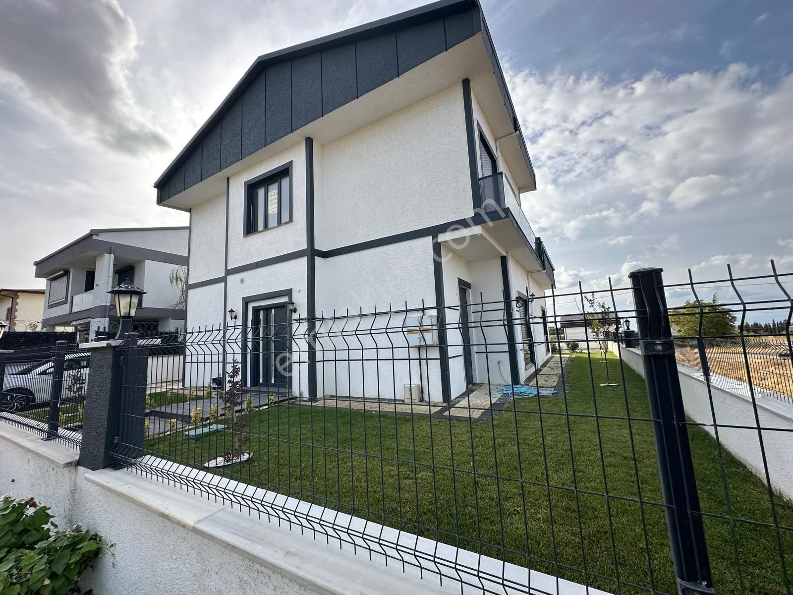 Ergüven İnşaat Mustakil 6+2 Villa İskanlı Arac Takasına Uygun - Görsel 4