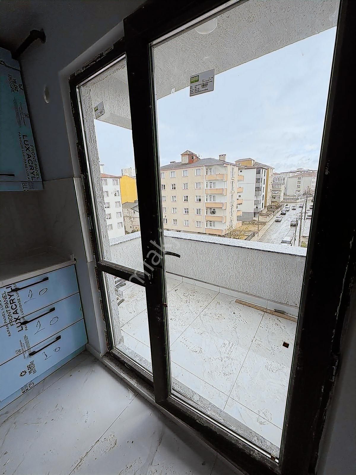 Onay 'dan Çerkezköy Kızılpınar 'da Lüks Arakat Sıfır 3+1 Daire - Görsel 19