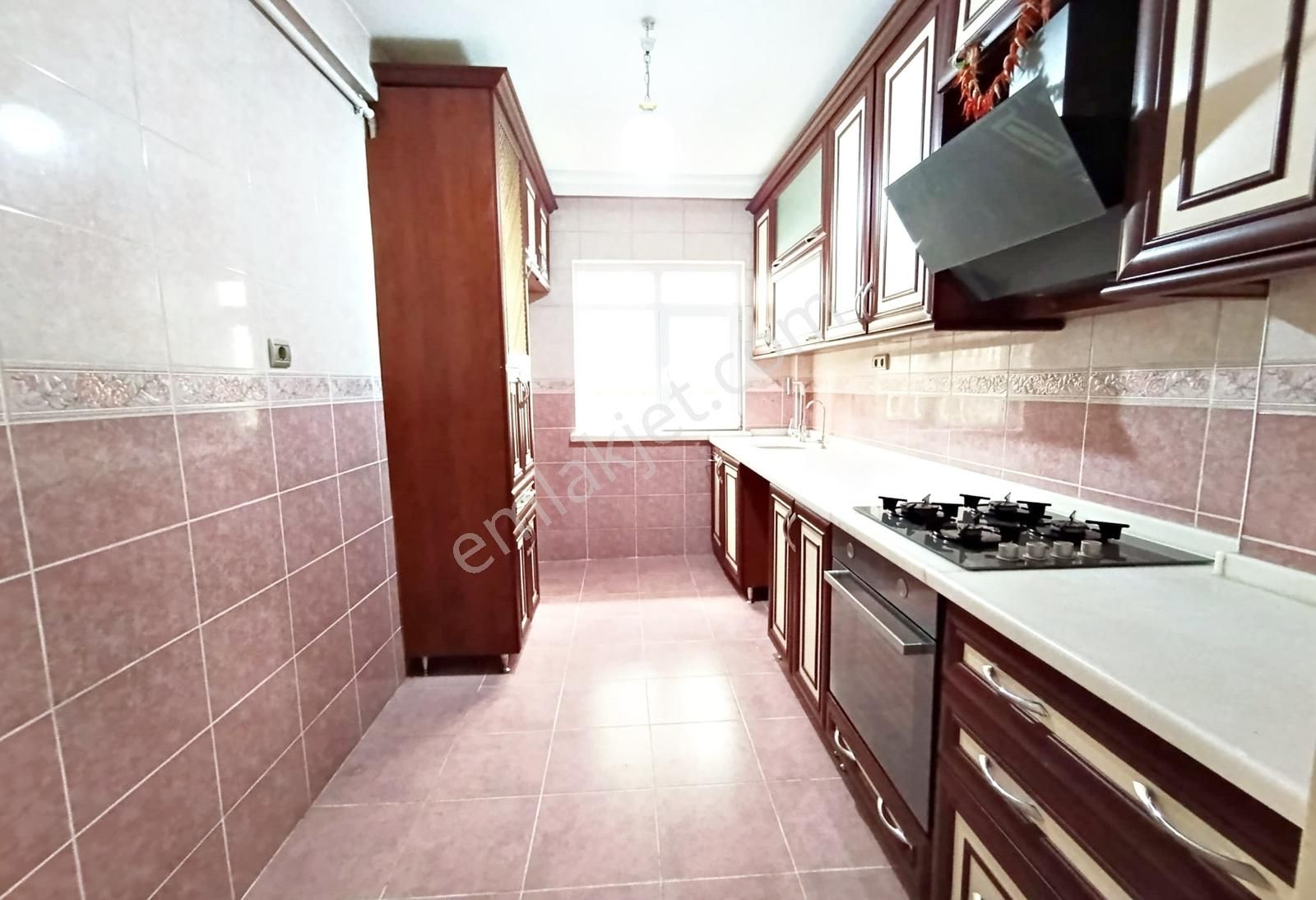 Ufuk Özdemir'den Fatih Caddesine Yakın 3+1 Giriş Kat Bağımsız - Görsel 24