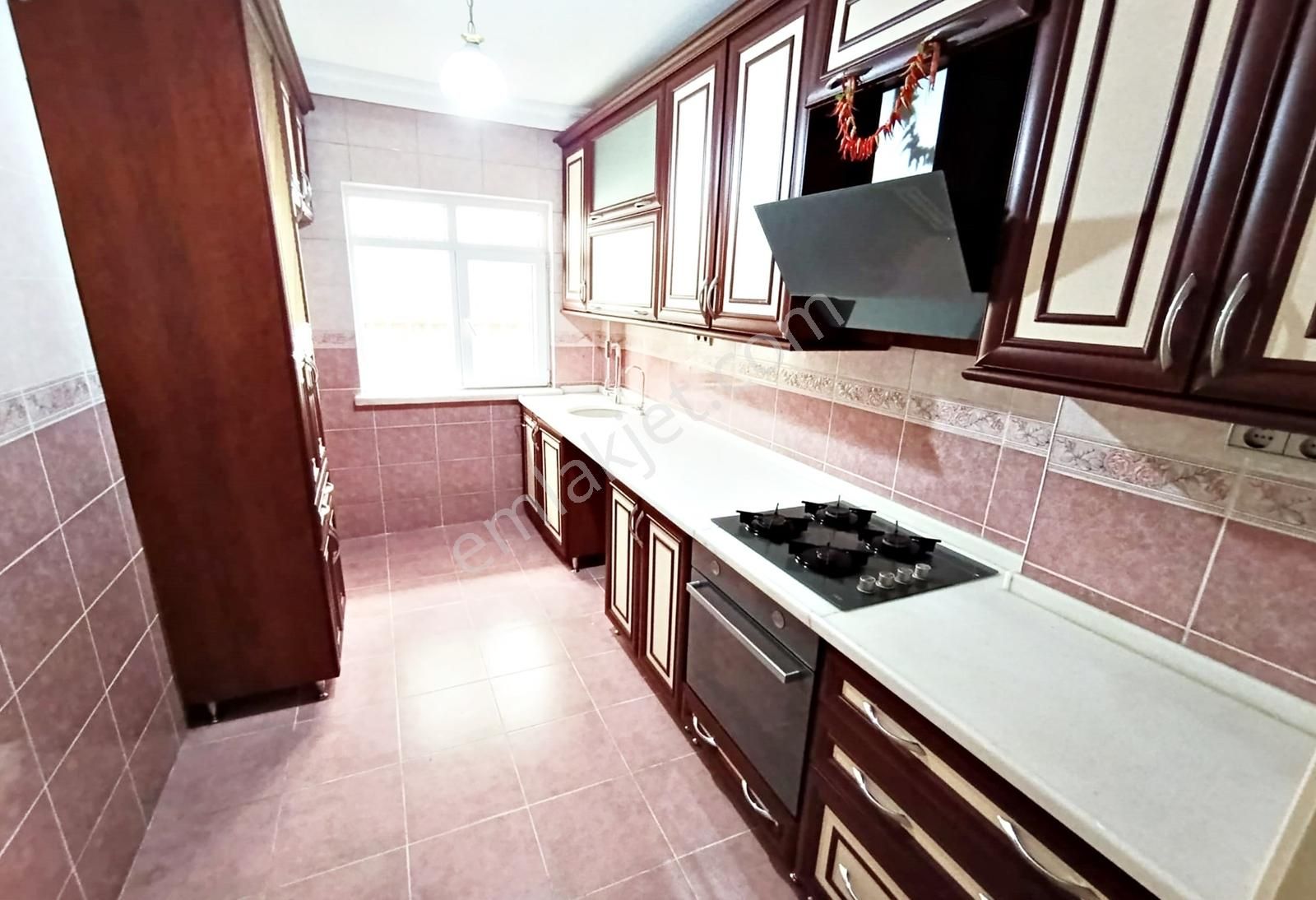 Ufuk Özdemir'den Fatih Caddesine Yakın 3+1 Giriş Kat Bağımsız - Görsel 12