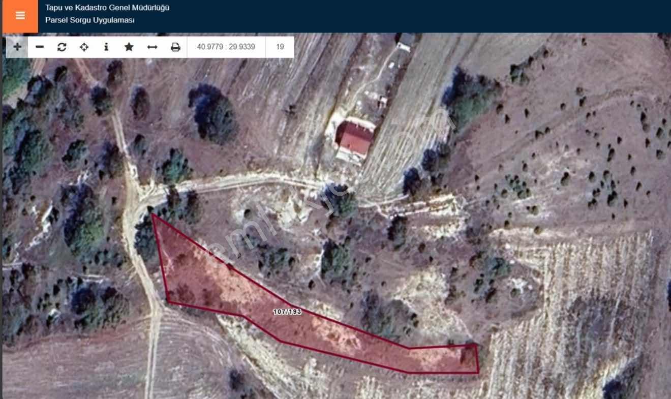 Acil Satılık Ulaşım Yolu Var %5 Konut İmarlı Etrafı Çevirili - Görsel 26