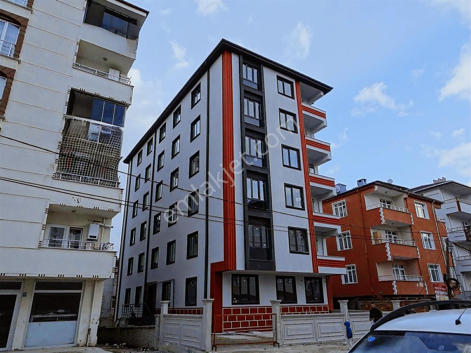 Onay 'dan Çerkezköy Kızılpınar 'da Lüks Arakat Sıfır 2+1 Daire - Görsel 3