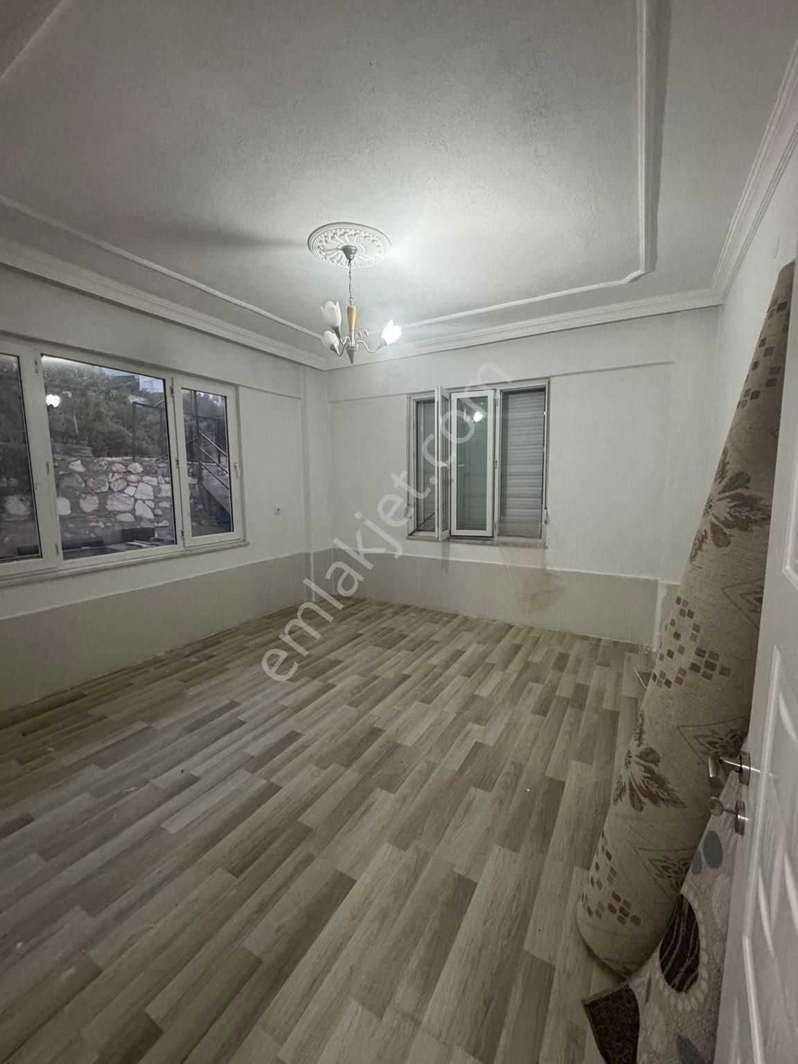 Finike Yeşilyurt Mah. İsmail Erol Plastik Fabrika Karşısı 3+1 Kiralık Daire - Görsel 13