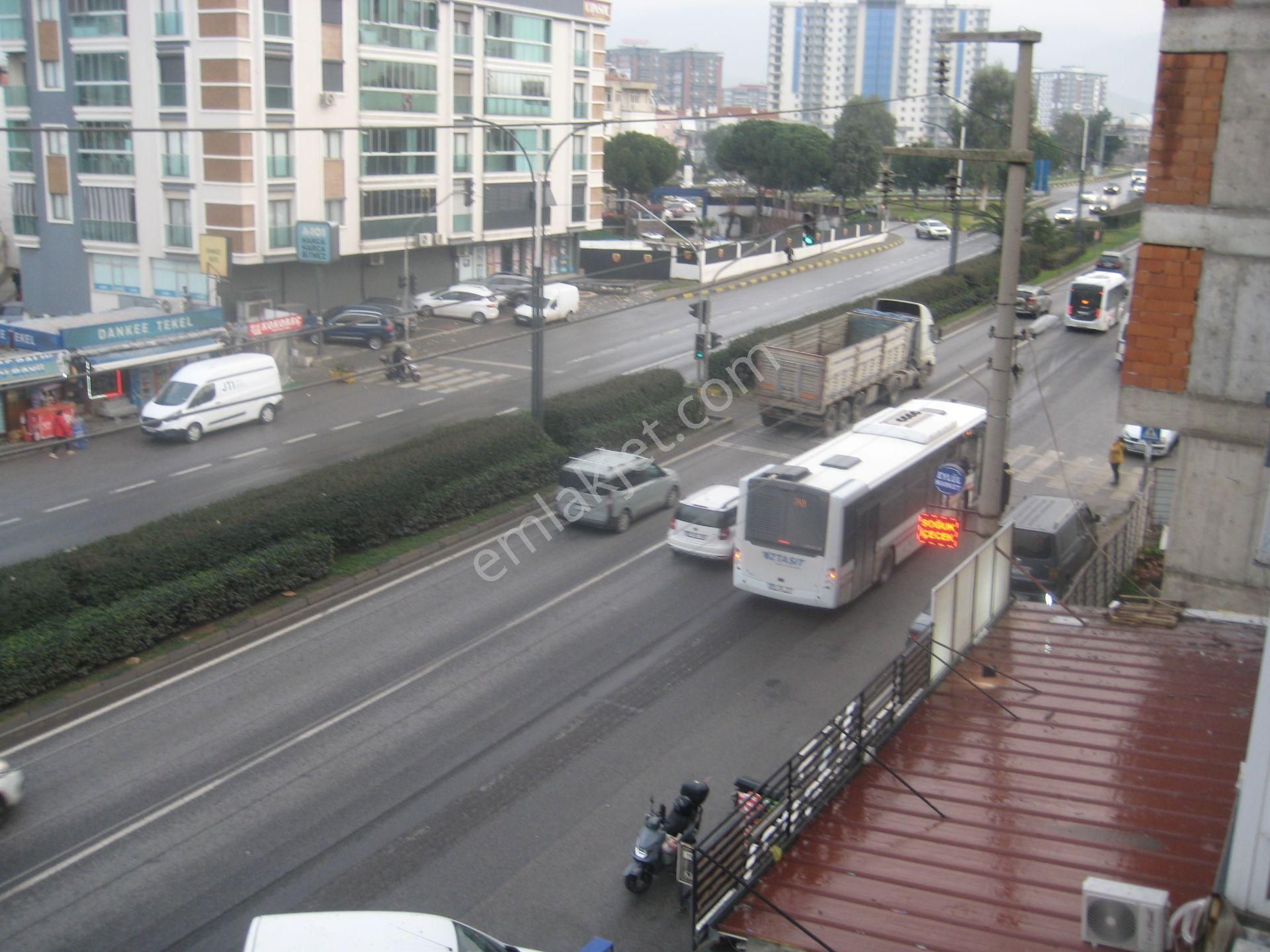 Menemen Kasımpaşada Park Yanında Merkezde Kiralık 3+1 Daire - Görsel 3