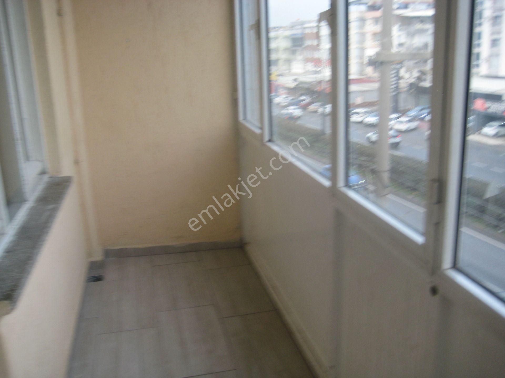 Menemen Kasımpaşada Park Yanında Merkezde Kiralık 3+1 Daire