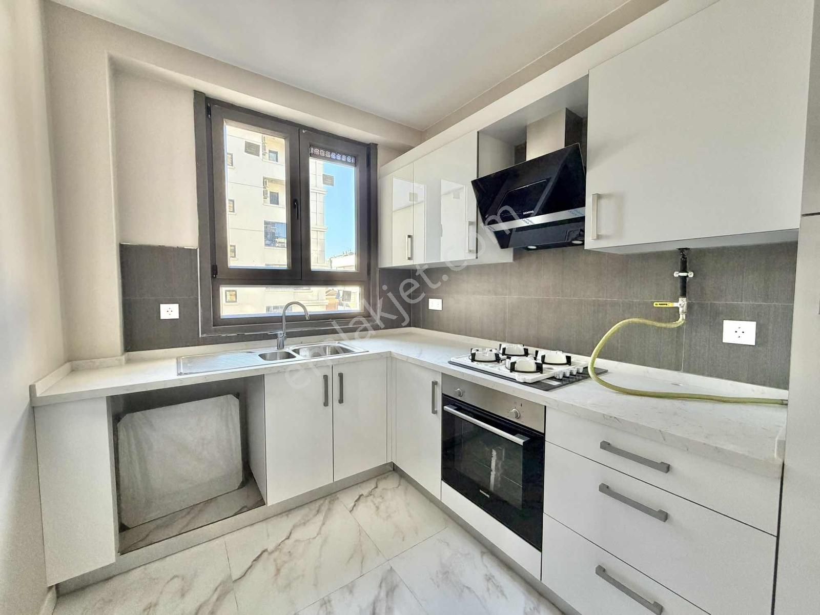 Turyap'tan Suadiye Kaptan Arif'te Site İçerisinde Balkonlu 3+1 - Görsel 14