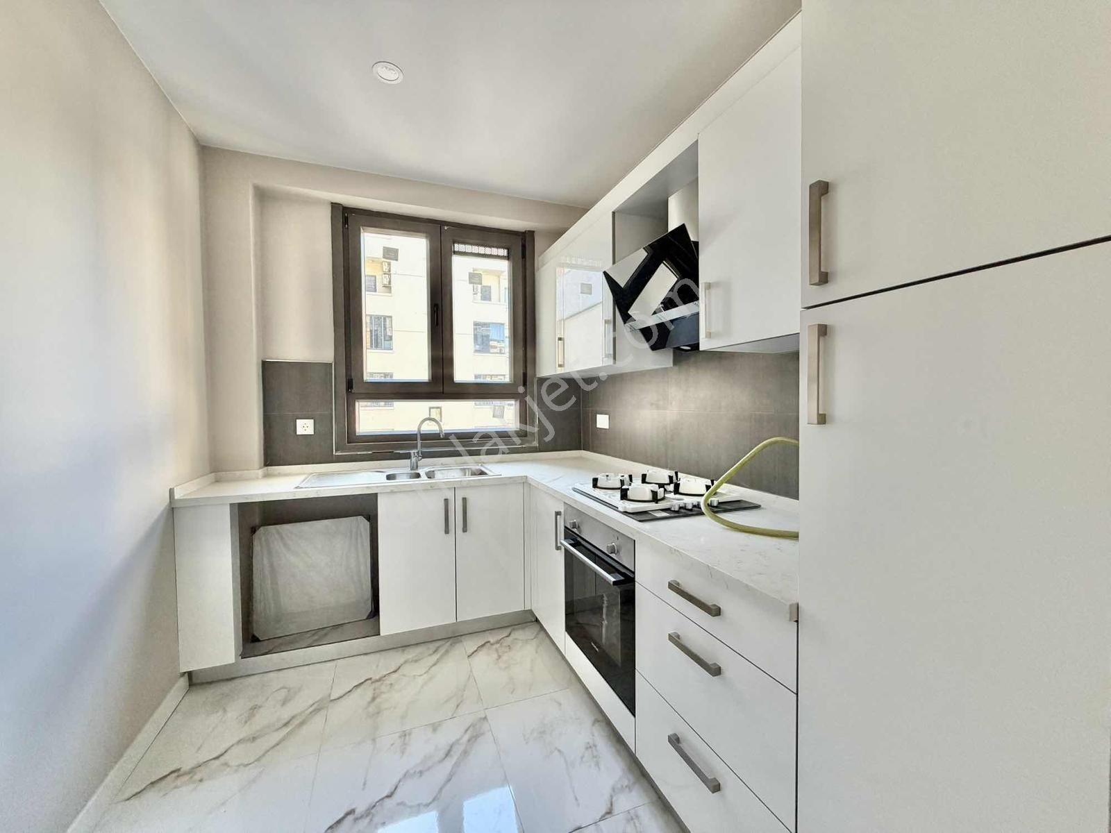 Turyap'tan Suadiye Kaptan Arif'te Site İçerisinde Balkonlu 3+1 - Görsel 18