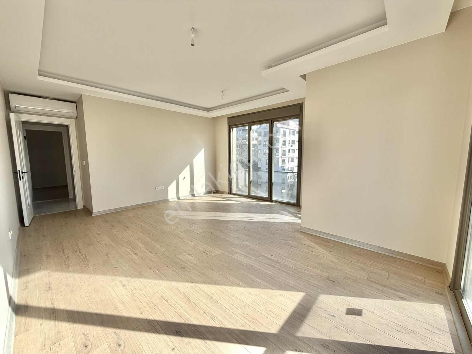 Turyap'tan Suadiye Kaptan Arif'te Site İçerisinde Balkonlu 3+1 - Görsel 3