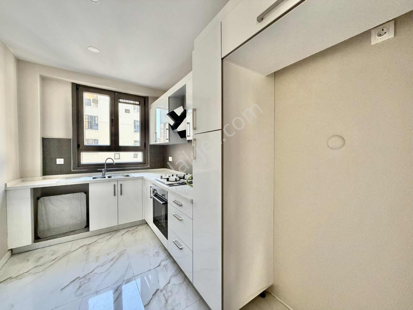 Turyap'tan Suadiye Kaptan Arif'te Site İçerisinde Balkonlu 3+1 - Görsel 32