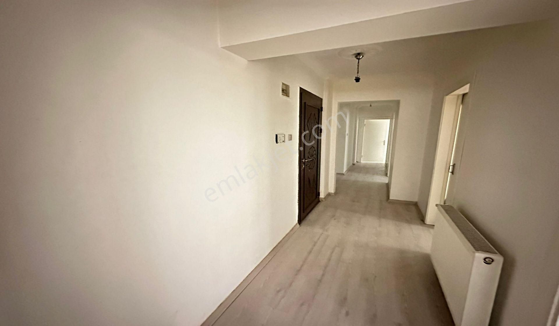 Yayla Vadi Karşısı Cadde Üzeri 3+1 Giriş Bulunmayacak Fiyata - Görsel 23