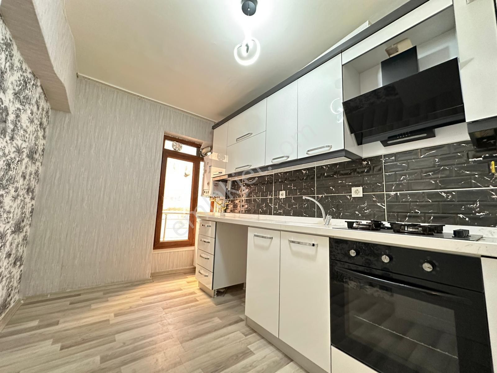 Bademlik Te 1 Nci Kat Arka Cephe 2+1 Satılık Daire