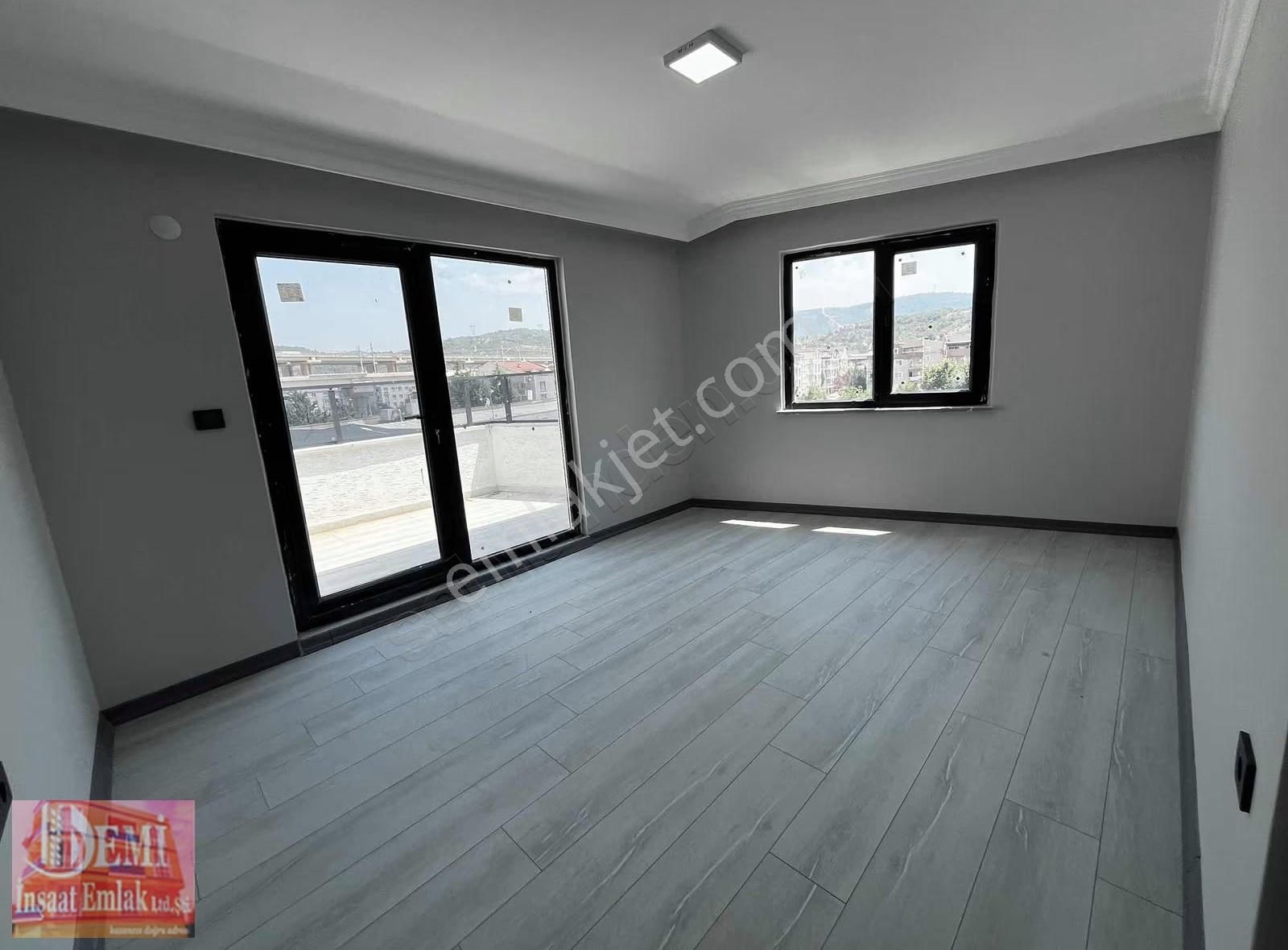 Barbaros Caddesi Üzerinde Ön Cephe Sıfır 2+1 Asansörlü Daire - Görsel 17