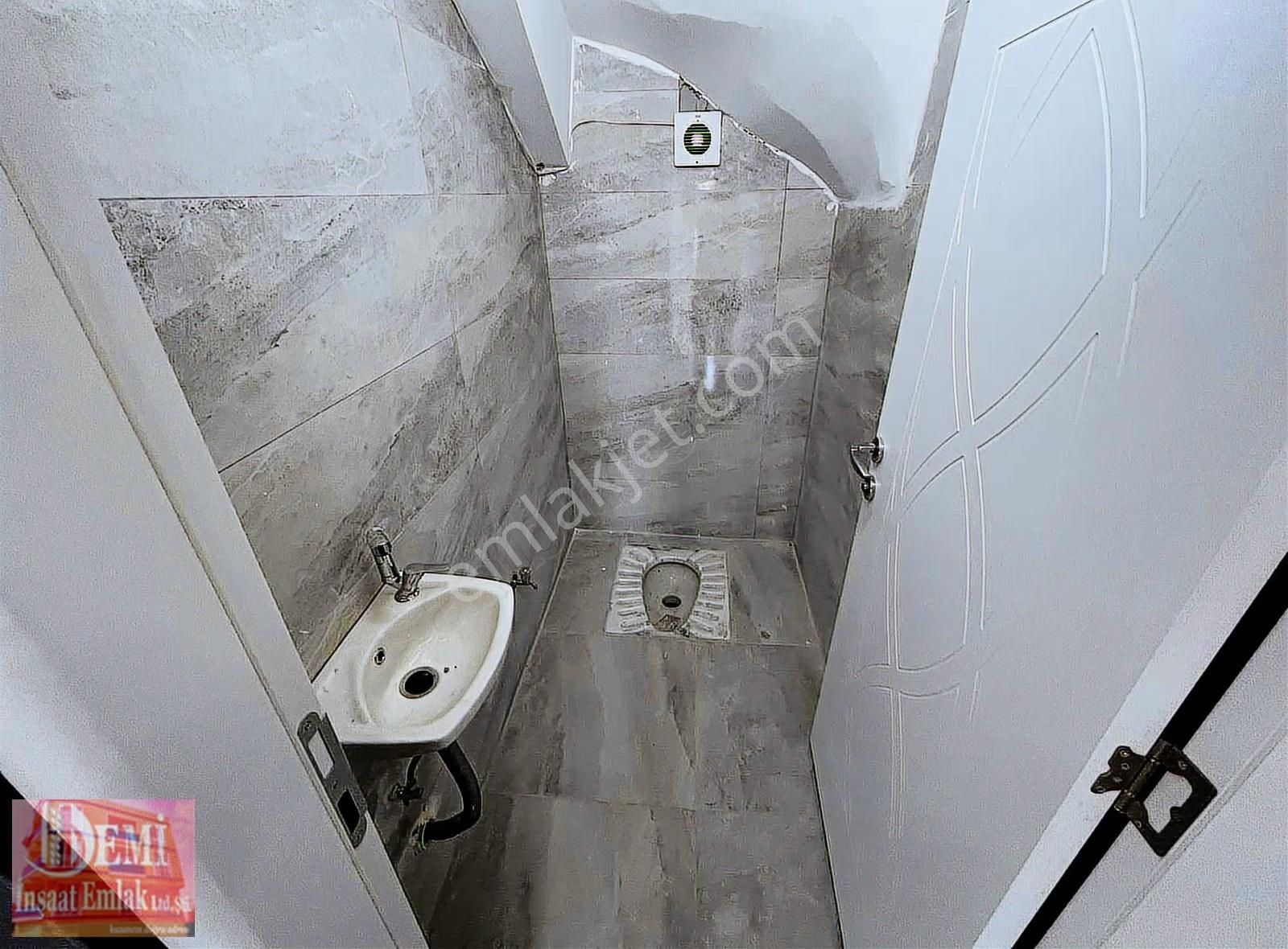 Barbaros Caddesi Üzerinde Ön Cephe Sıfır 2+1 Asansörlü Daire - Görsel 18