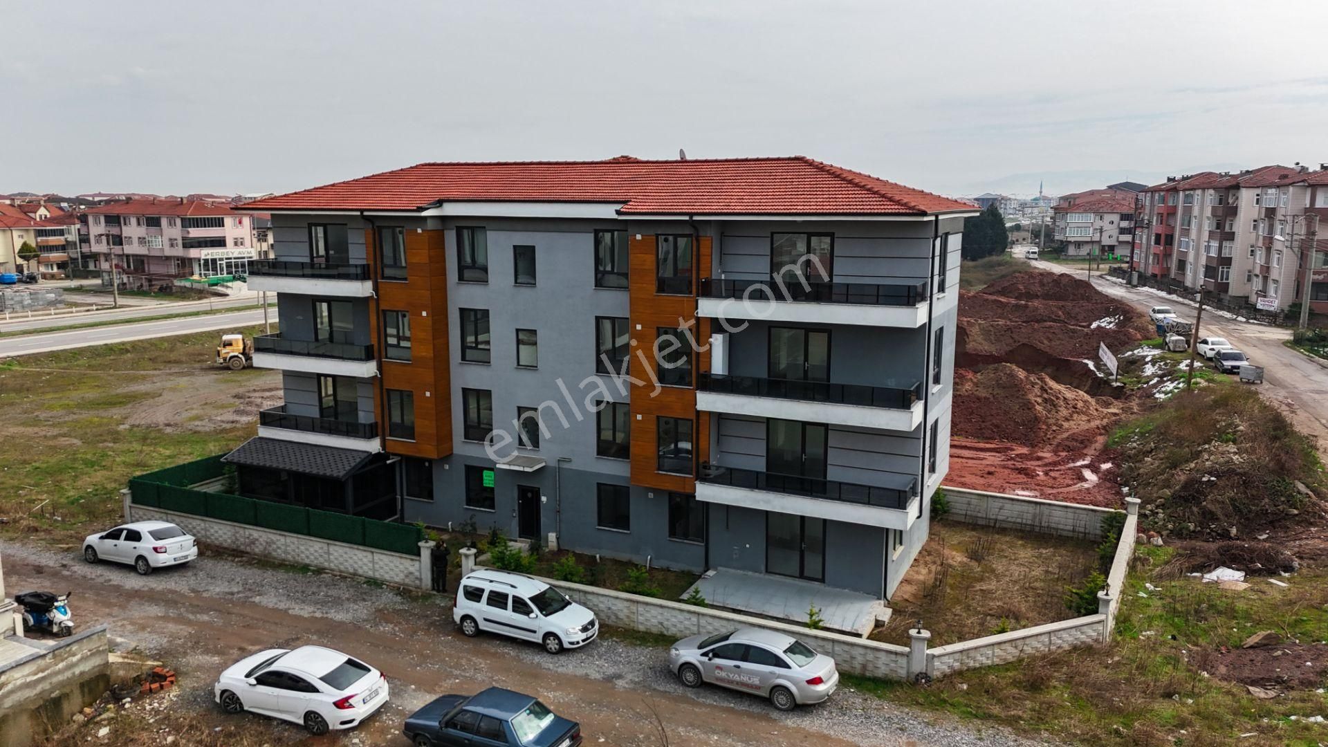 Karasu'da Geniş Metrekareli Satılık 3+1 Daire - Görsel 7
