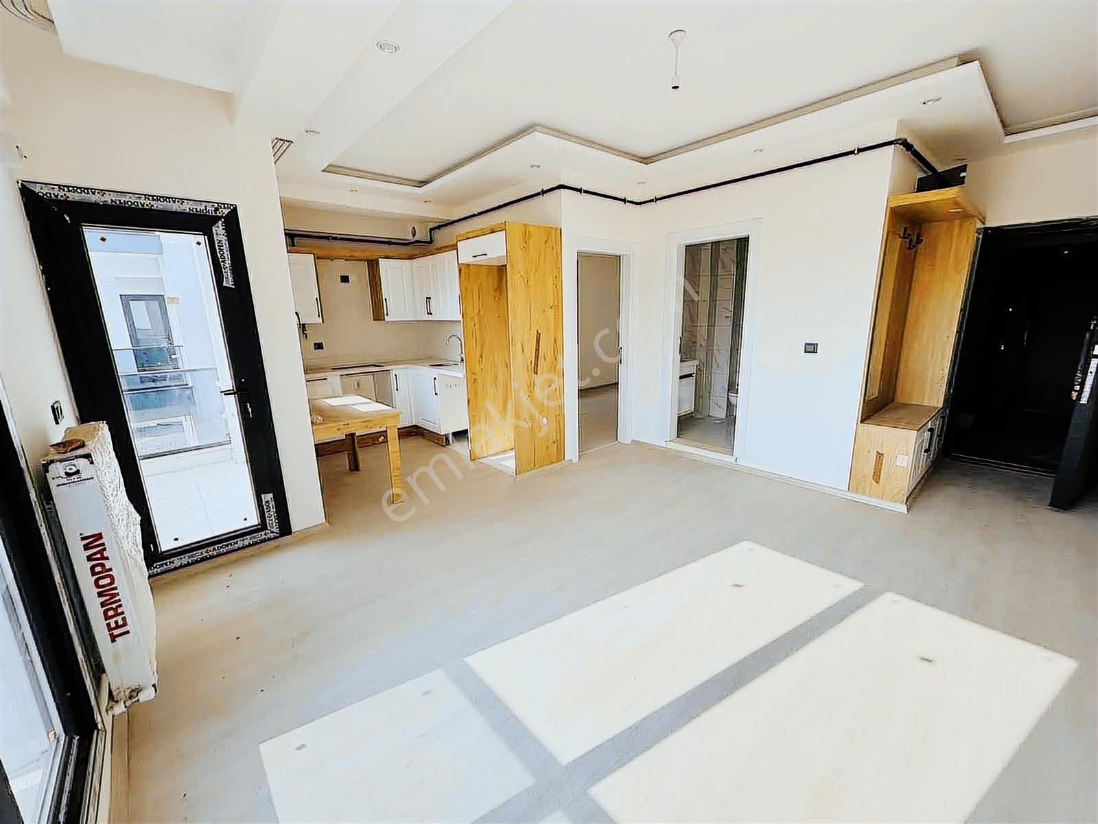 Emlak Center'dan Site İçinde Satılık 1+1 Daire