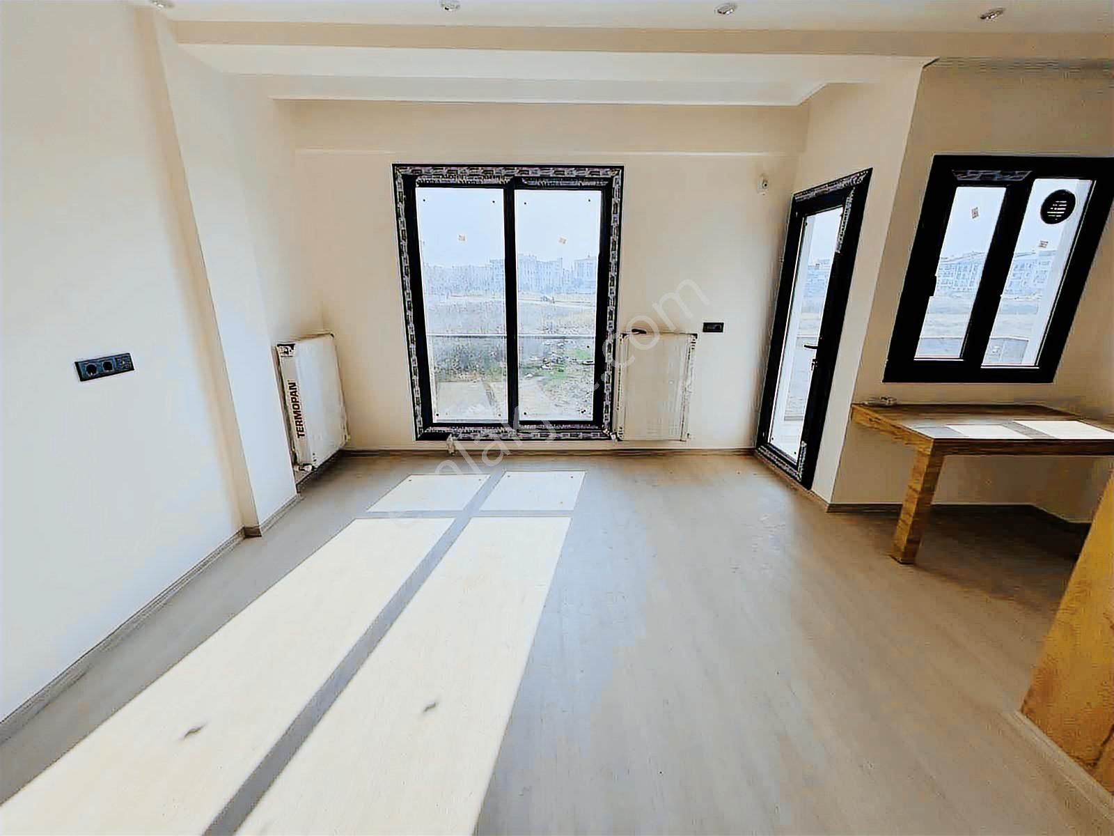 Emlak Center'dan Site İçinde Satılık 1+1 Daire - Görsel 18