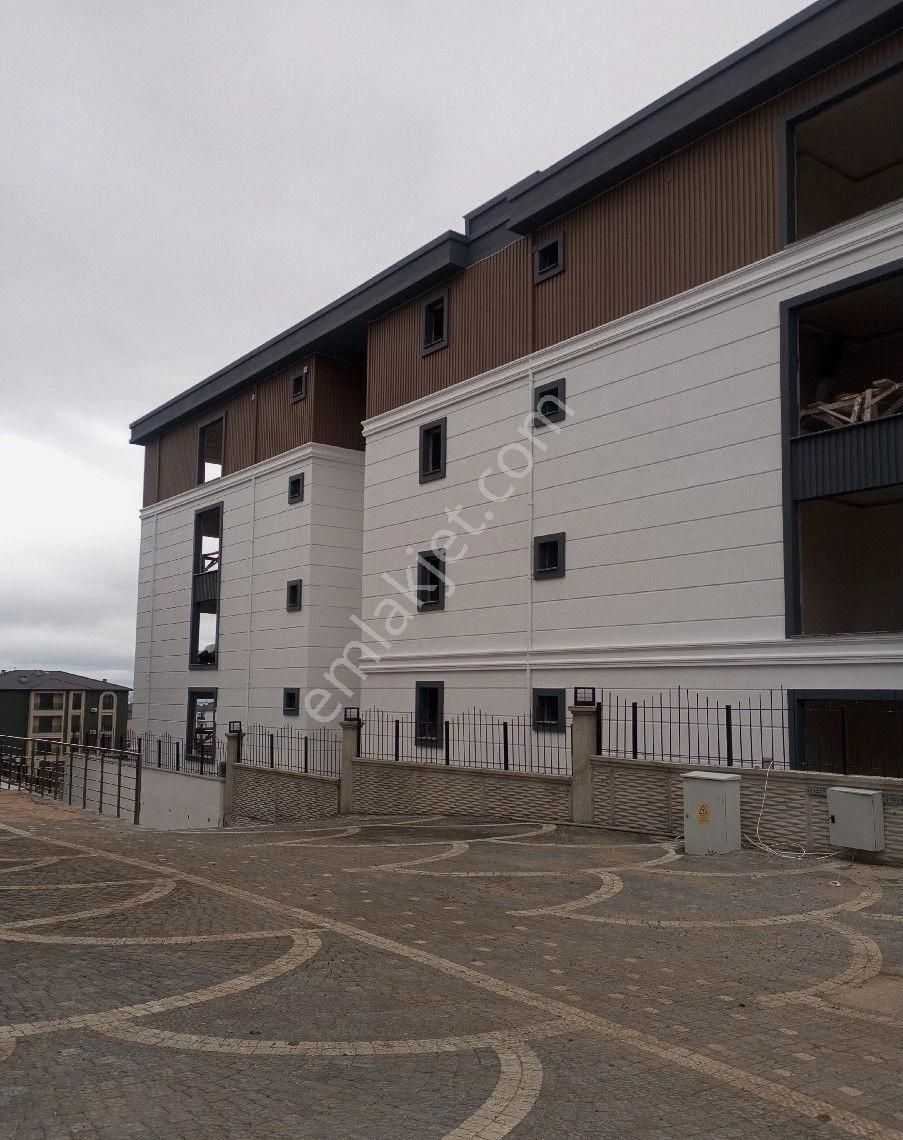 Atatürk Mah. Şehirin Gözde Alanında,1+1 Havuzlu Daire. - Görsel 9