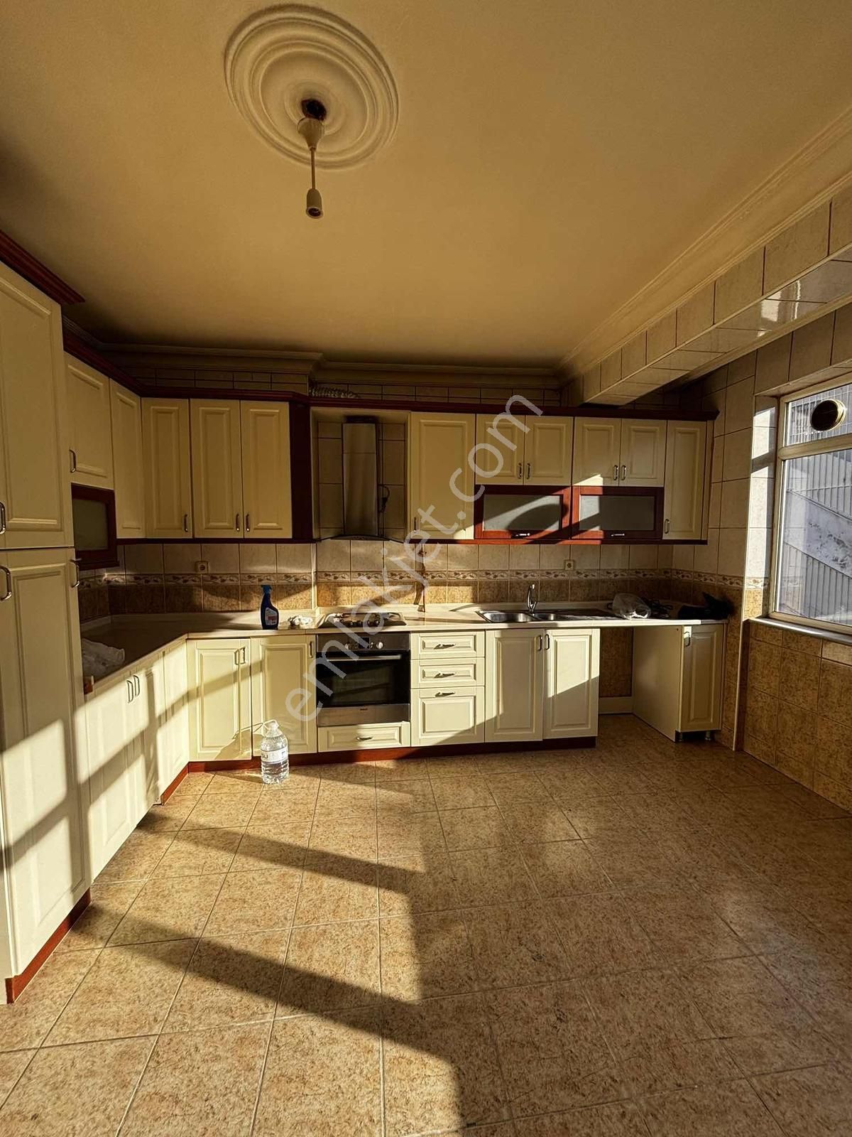 Kurtuluş İnşaat'tan İhsaniye'de Bakımlı Geniş Satılık Daire - Görsel 3