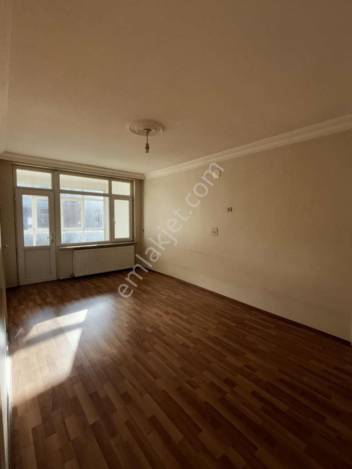 Kurtuluş İnşaat'tan İhsaniye'de Bakımlı Geniş Satılık Daire - Görsel 6