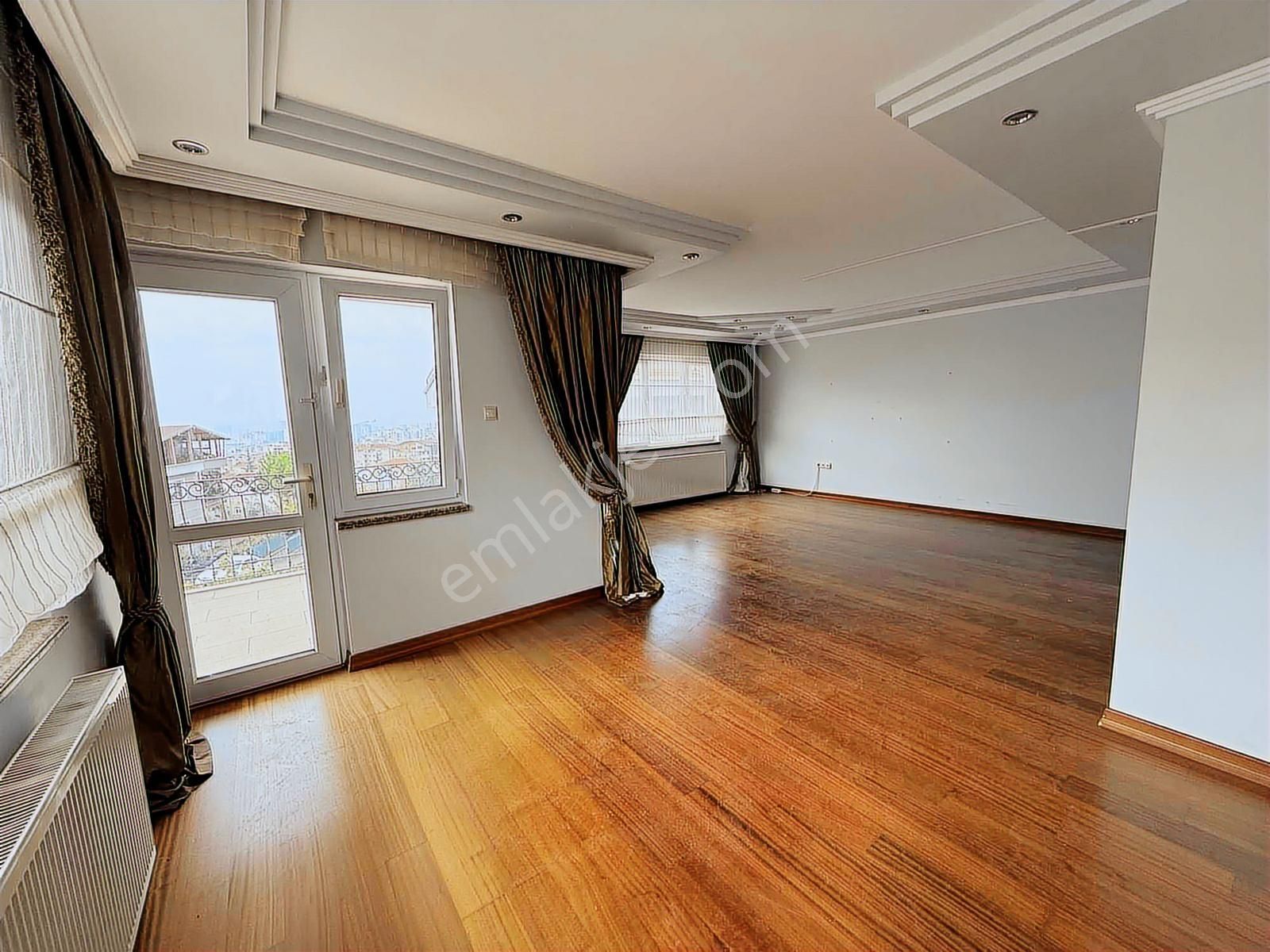 Bm Real Estate Gümüştepe Adakent 2'de Satılık Bakımlı 5+1 Villa - Görsel 7