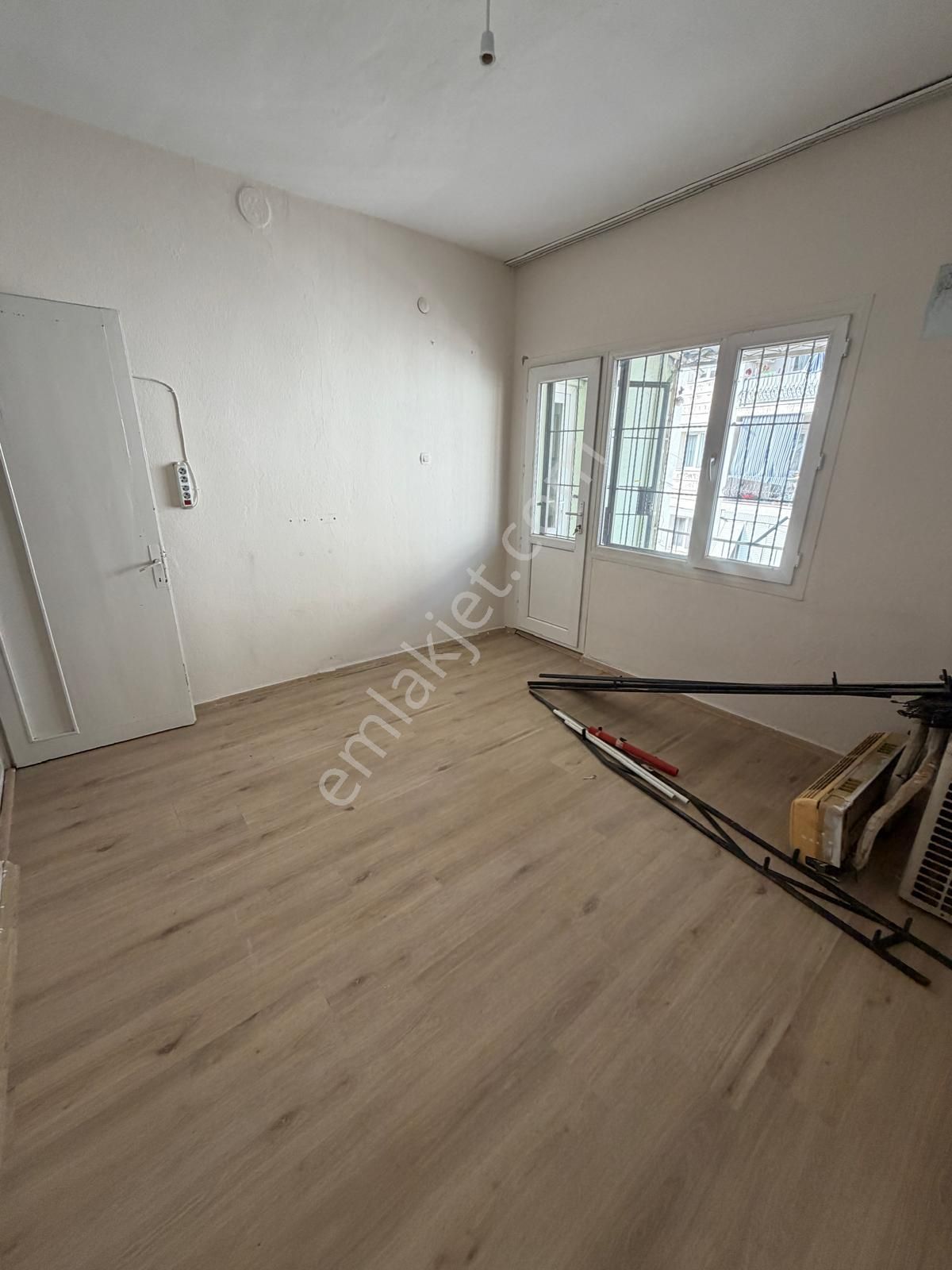 3+1 Karanlık Oda Yok Çift Cepheli Merkezi Konumda Kiralık Daire - Görsel 12