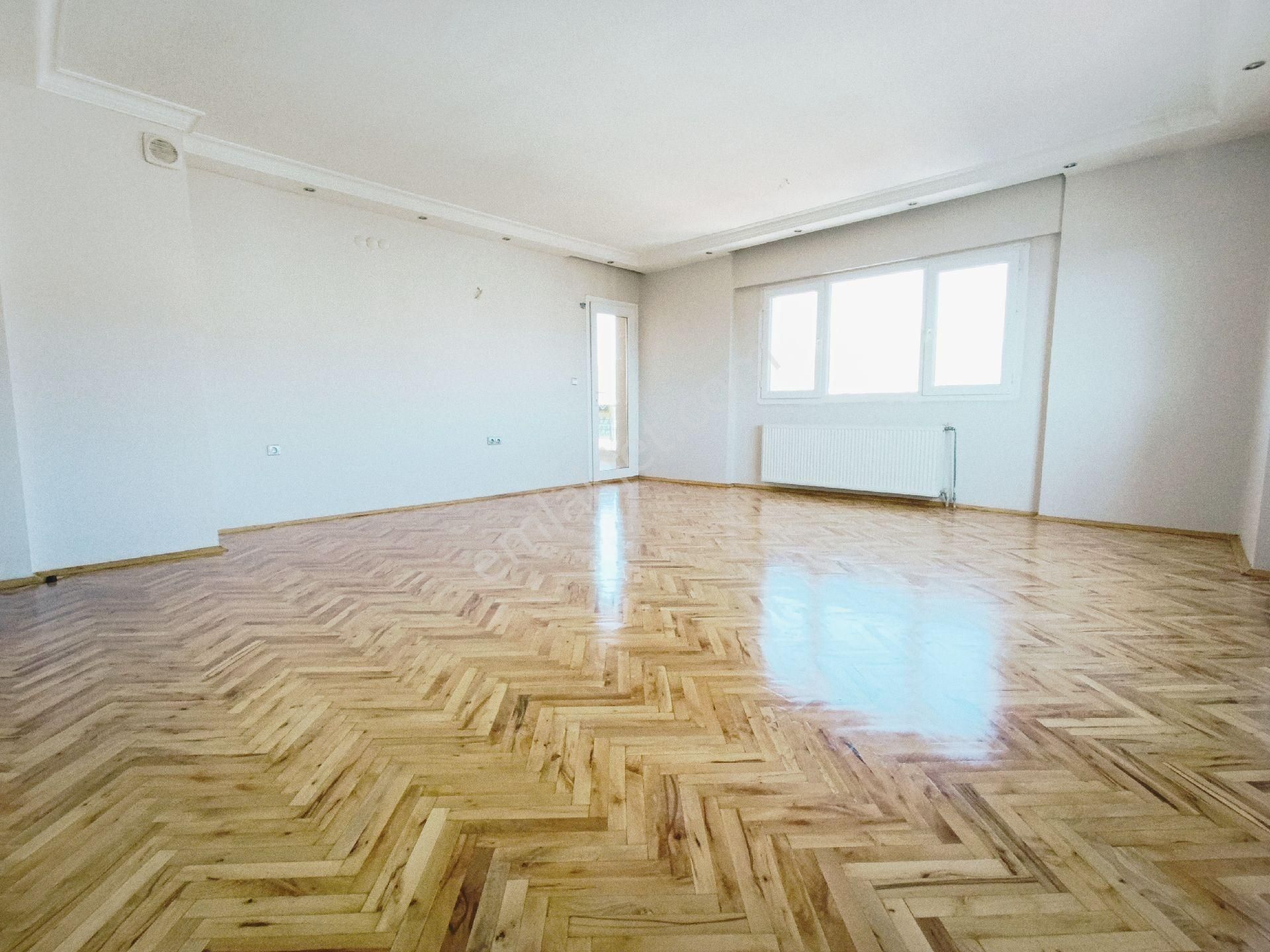 Sahibinden Karşıyaka Bayraklı Yeni Girne Postacılar Mah. 3+1 Kiralık Daire