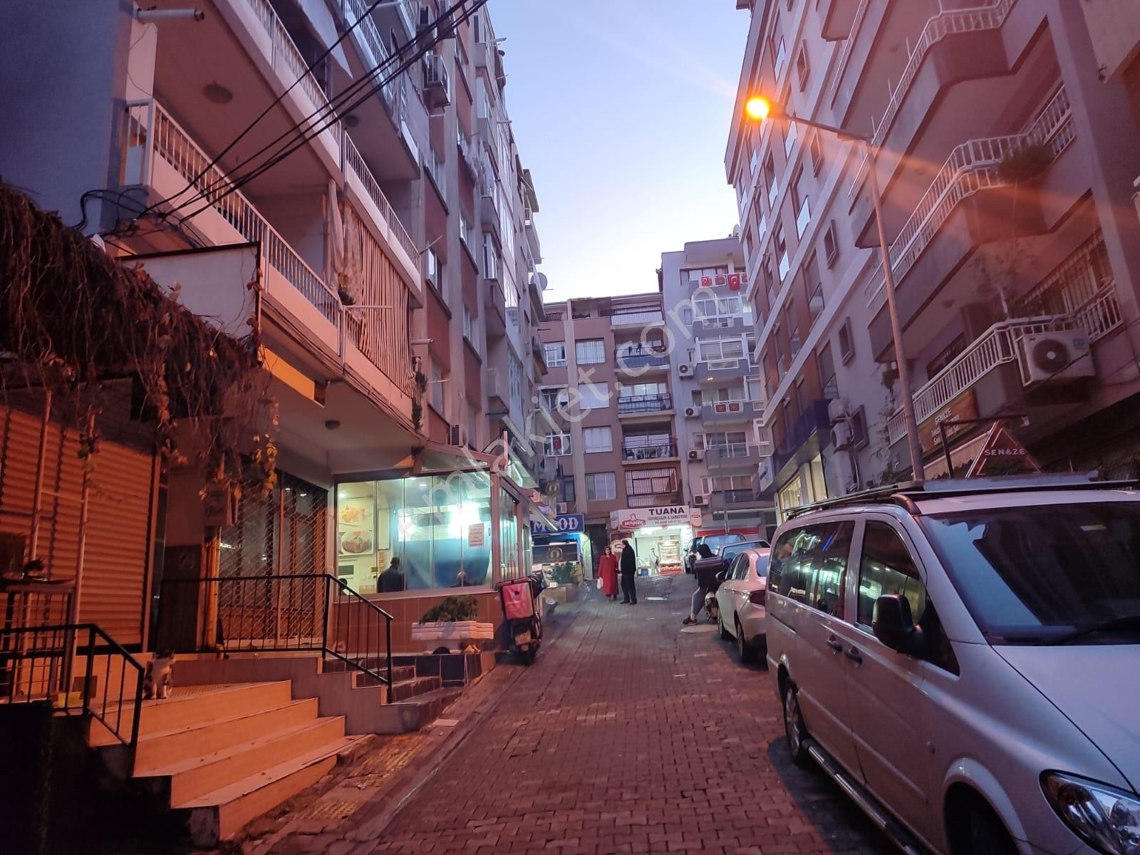 Karabağlar Esenlik Mahallesinde Satılık 3+1 Daire - Görsel 16