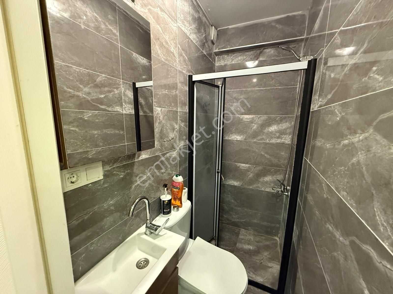 Para'dn Full Yeni Eşyali Metro/büs 8 Dk 1+0 Daire - Görsel 9