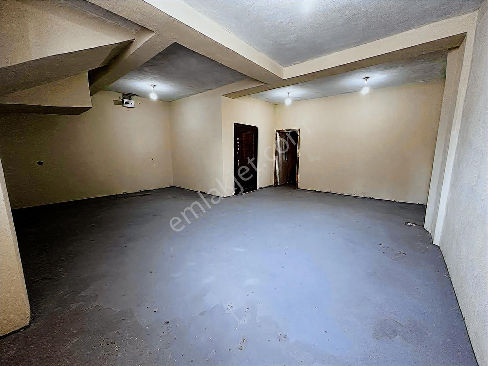 Arnavutköy Opet Arkası Kiralık 260 M2 Depolu Giriş Dükkan - Görsel 8