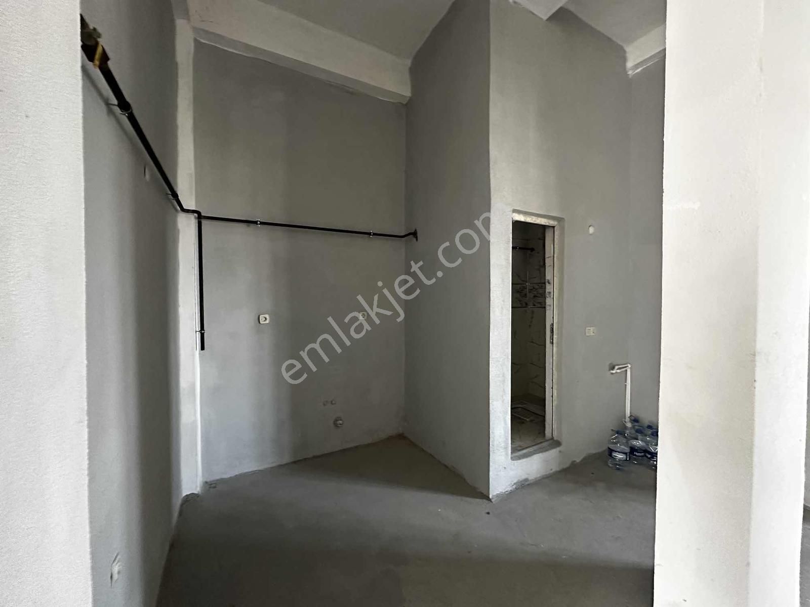 Arnavutköy Opet Arkası Kiralık 260 M2 Depolu Giriş Dükkan - Görsel 12