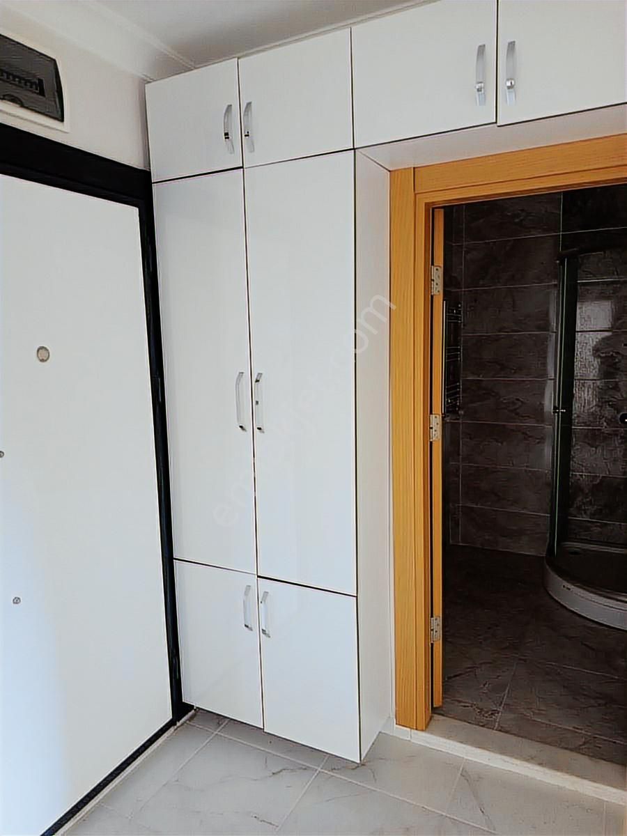 Ümraniye Merkez'de Çarşı Metroya Komşu Site İçinde Satılık - Görsel 28