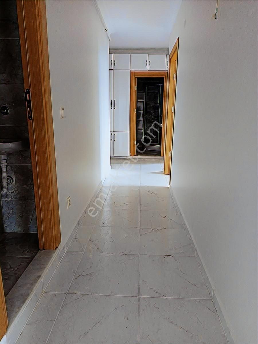 Ümraniye Merkez'de Çarşı Metroya Komşu Site İçinde Satılık - Görsel 30