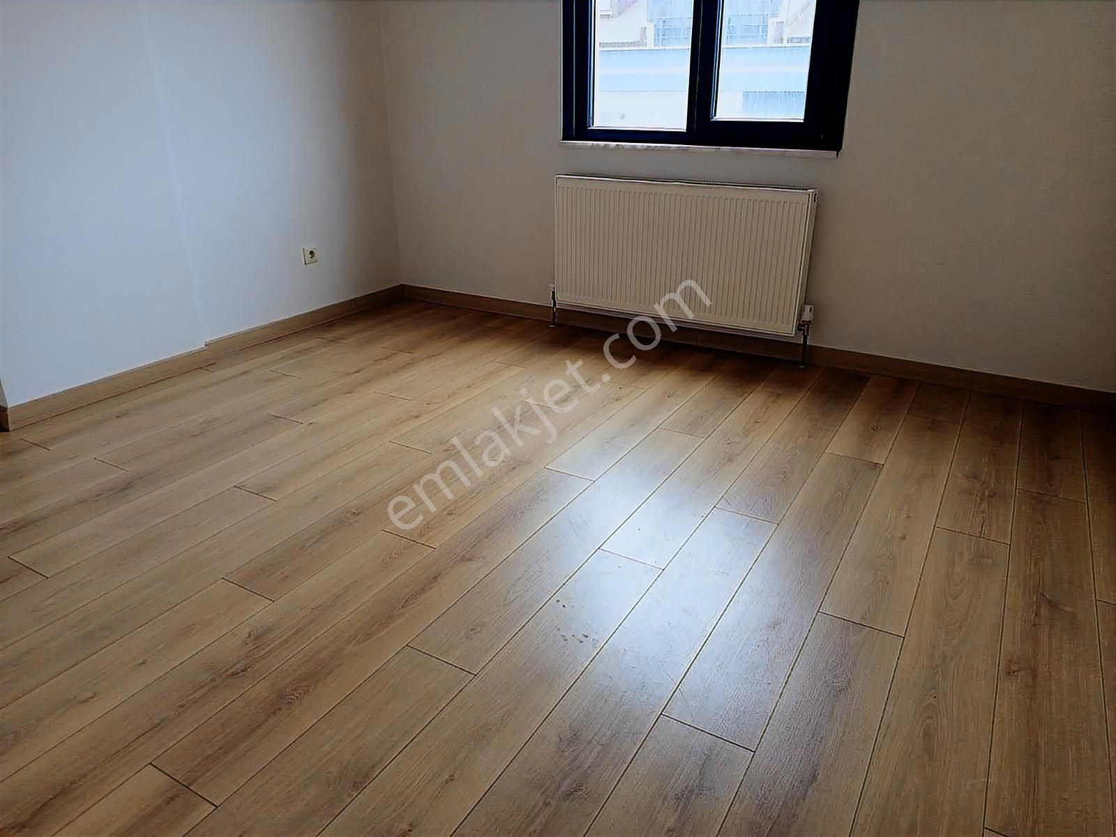 Ümraniye Merkez'de Çarşı Metroya Komşu Site İçinde Satılık - Görsel 33