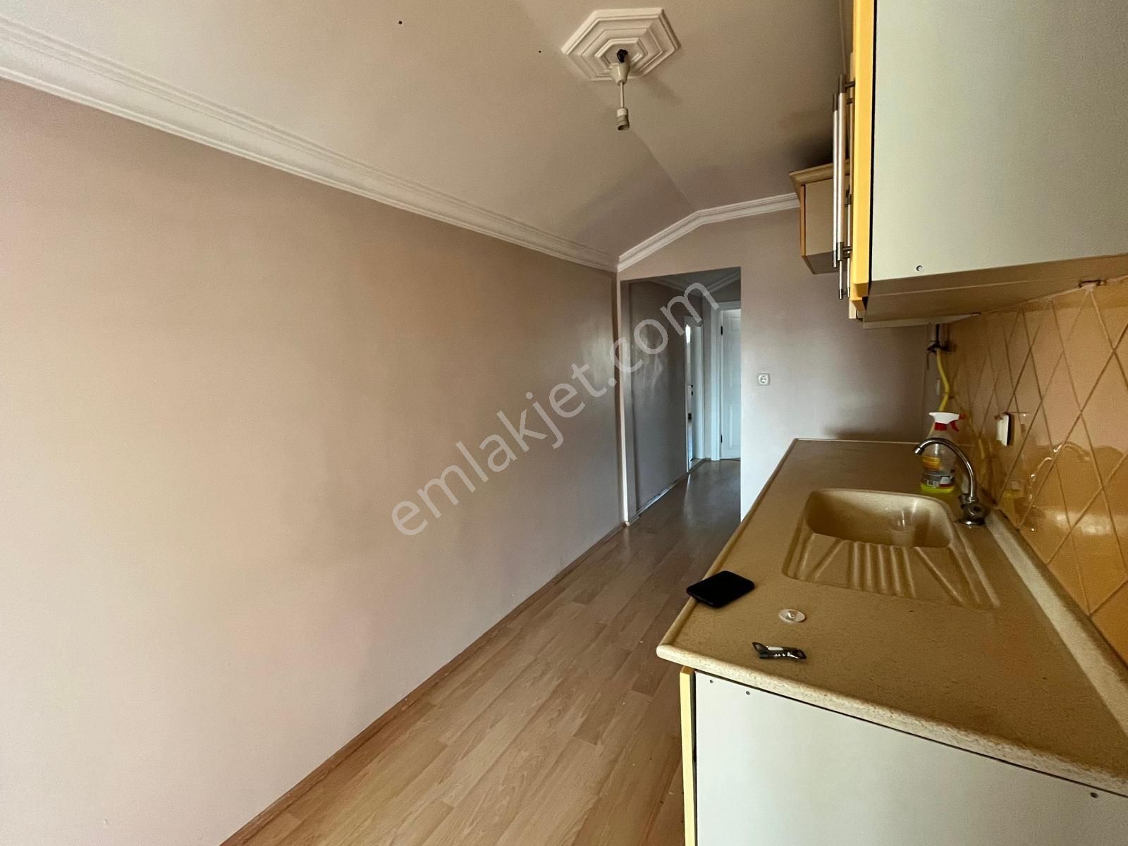 Yeniköy Bağlarmevkiinde Bakımlı 2+1 Kiralık Daire - Görsel 5