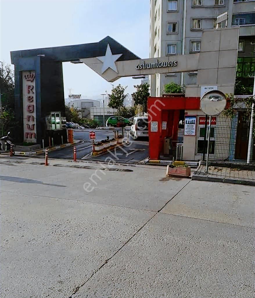 Regnum Metrobüs Yakın Site İçinde Merkezi Kiralık Eşyalı 1+1
