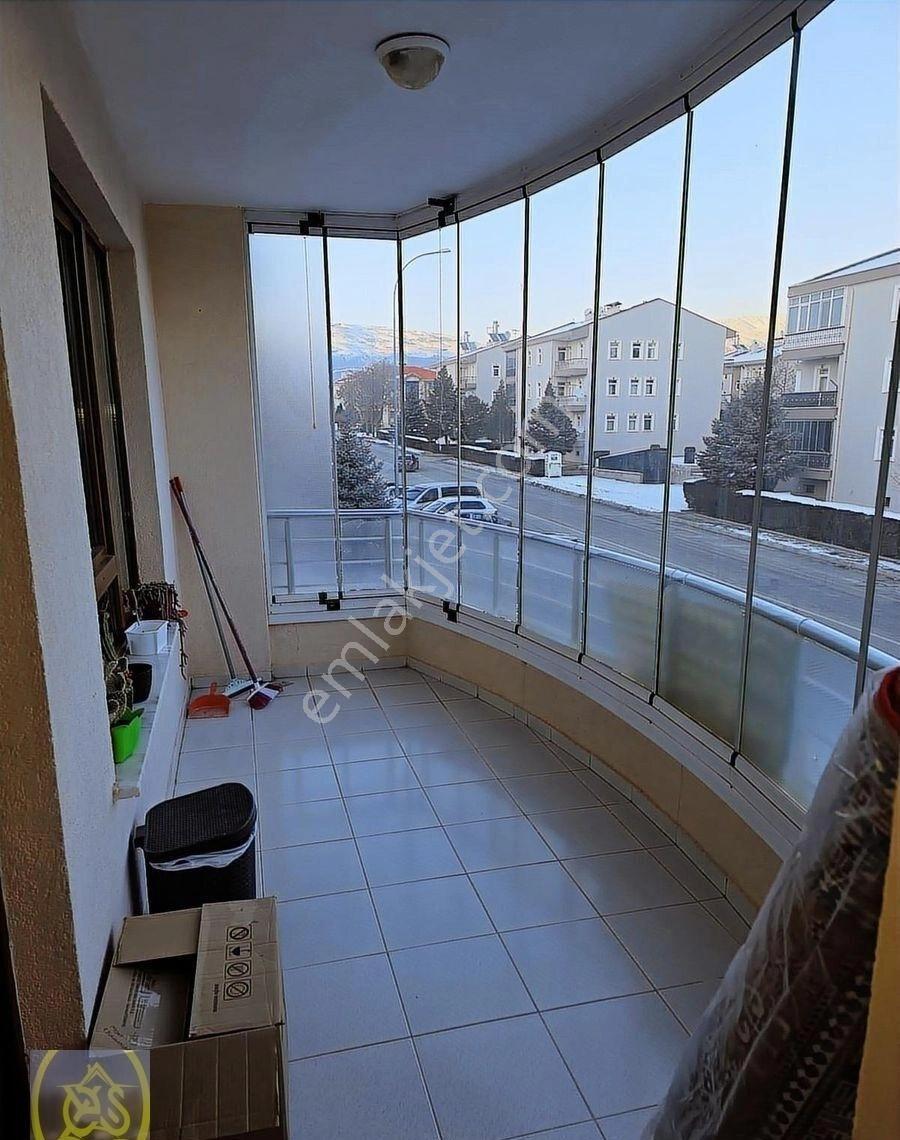Erzincan Mimar Sinan Mah. Or-ka 2 Sitesi Muhteşem Konum 3+1daire - Görsel 14