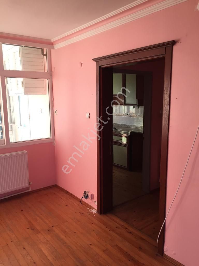 100.yıl Merkezı Konum Dogalgazlı 3+1 Satılık Daıre