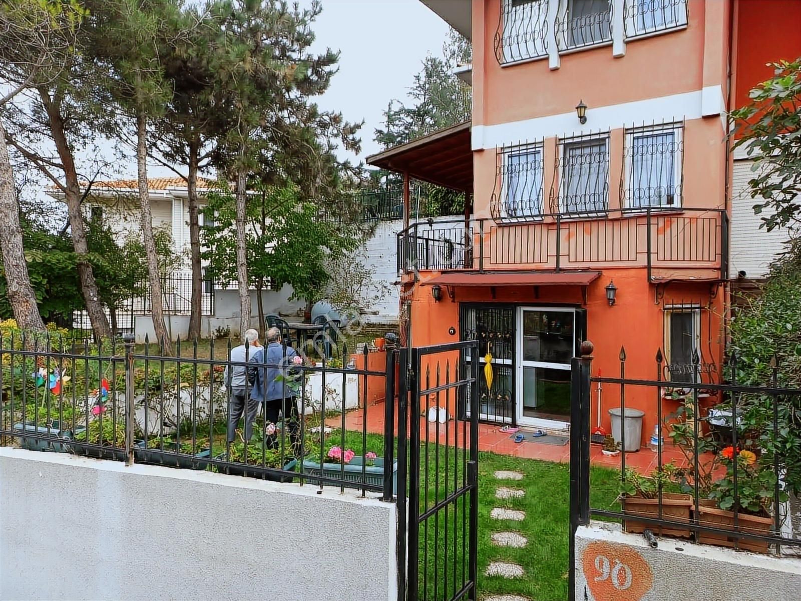 Sarıyer - Tarabya'da Güvenlikli Site İçerisinde Satılık Villa - Görsel 32